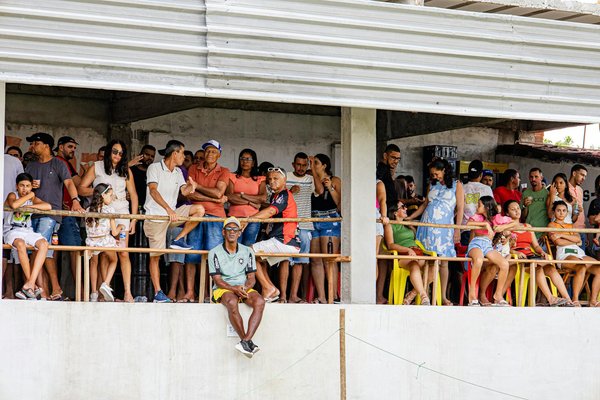 Comment organiser une soirée magique de contes en plein air pour captiver l'imagination des enfants ?